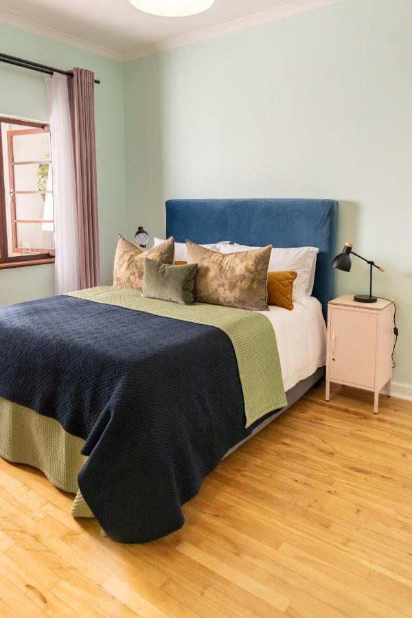 Boho Chic Apartment สเตลเลนบอช ภายนอก รูปภาพ